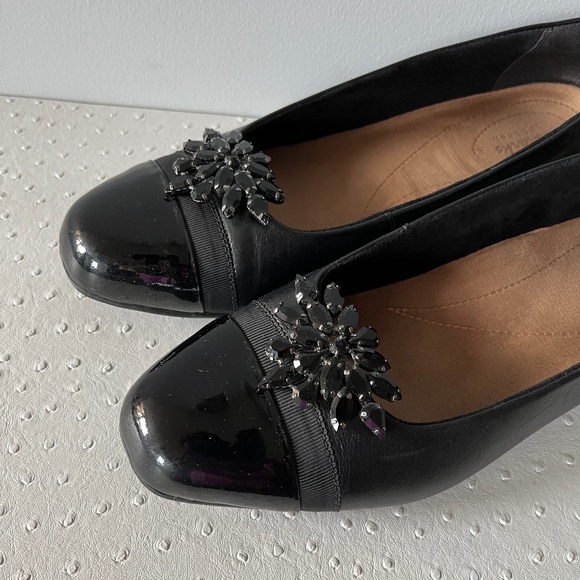 Aldo shoe clips, black stones, for flats, ballet flats, or pumps. - Picture 8 of 10